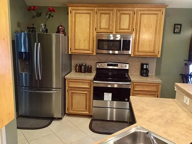 $1,950 | 2920 Emerald Brook Lane, Pearland, TX 77584