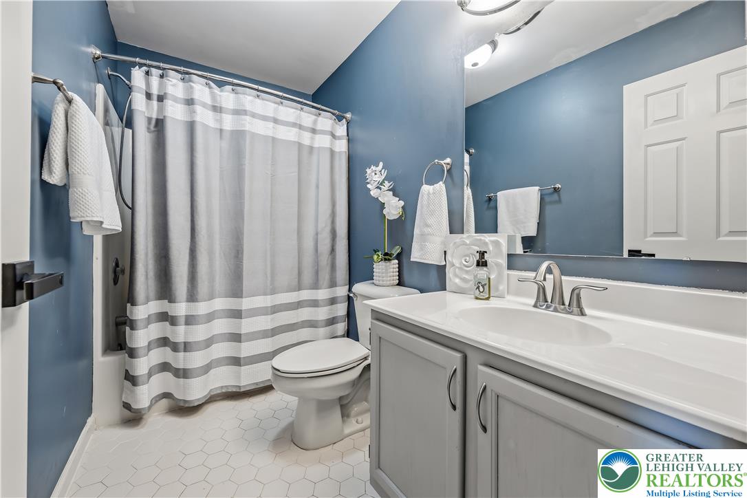 309 Hill Road Whitehall, PA 18052 - Photo 25 of 31