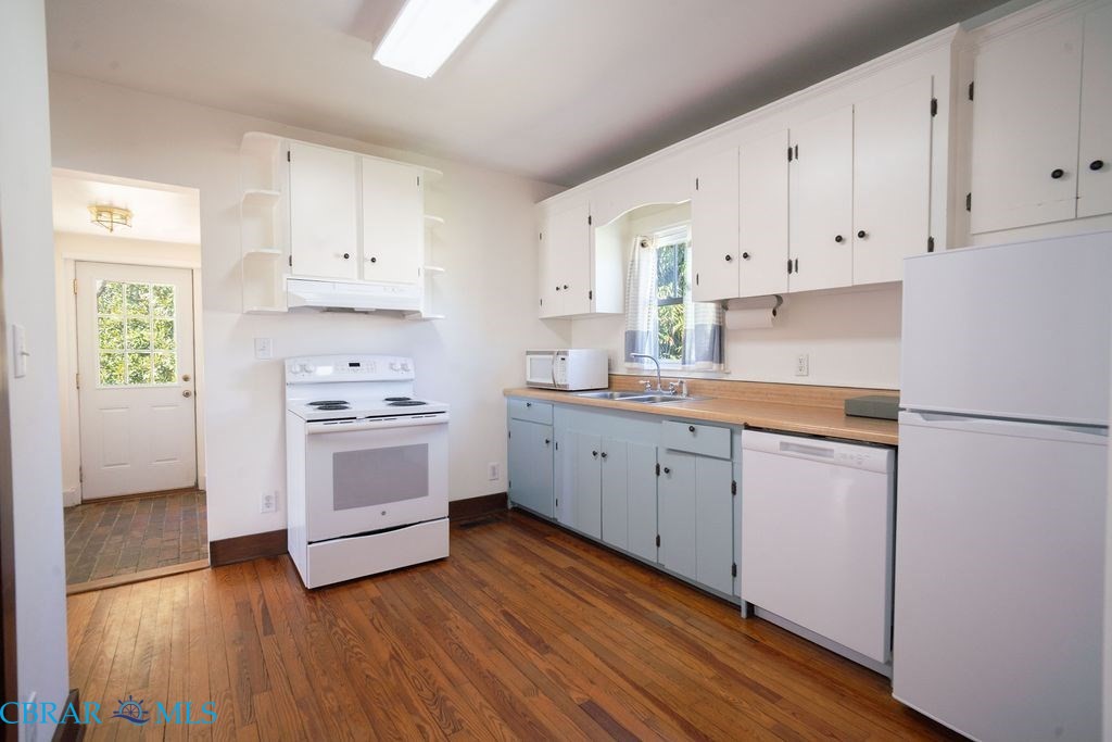 3544 Weems Road Weems, VA 22576 - Photo 18 of 27