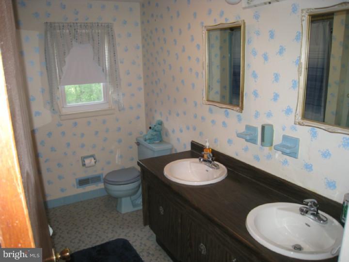 26 Candlestick Road Clementon, NJ 08021 - Photo 15 of 18 Gallery Image 15