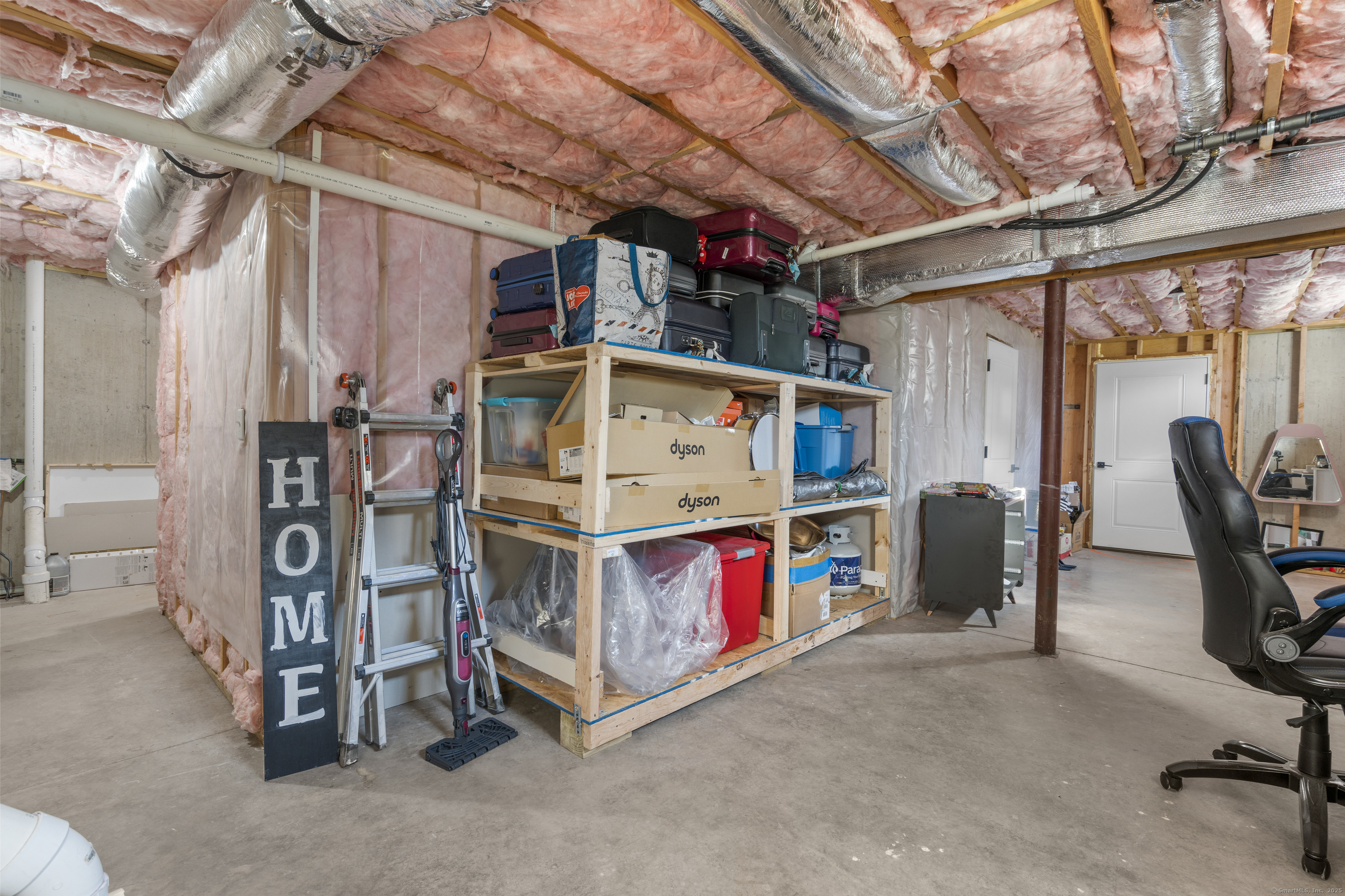 6 Vinnie Drive Wethersfield, CT 06109 - Photo 33 of 36