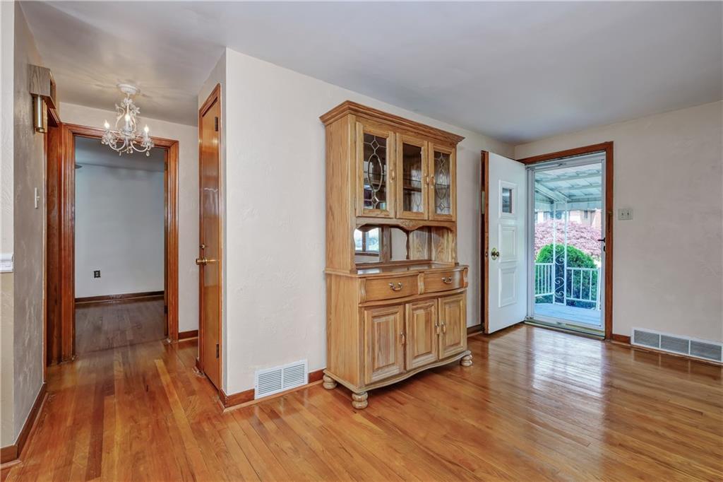 1024 Varner Road Pittsburgh, PA 15227 - Photo 5 of 25 Gallery Image 5