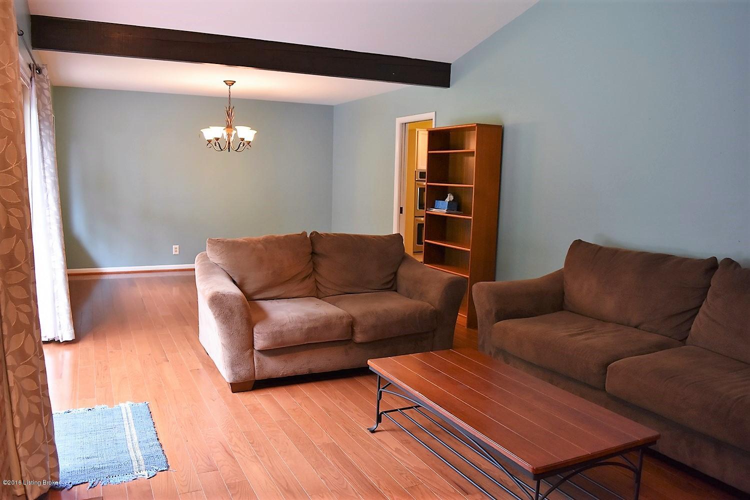 2716 Lamont Road Louisville, KY 40205 - Photo 8 of 46 DSC_1005