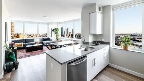 $6,124 | 52-03 Center Boulevard, Unit 2205 | Long Island City