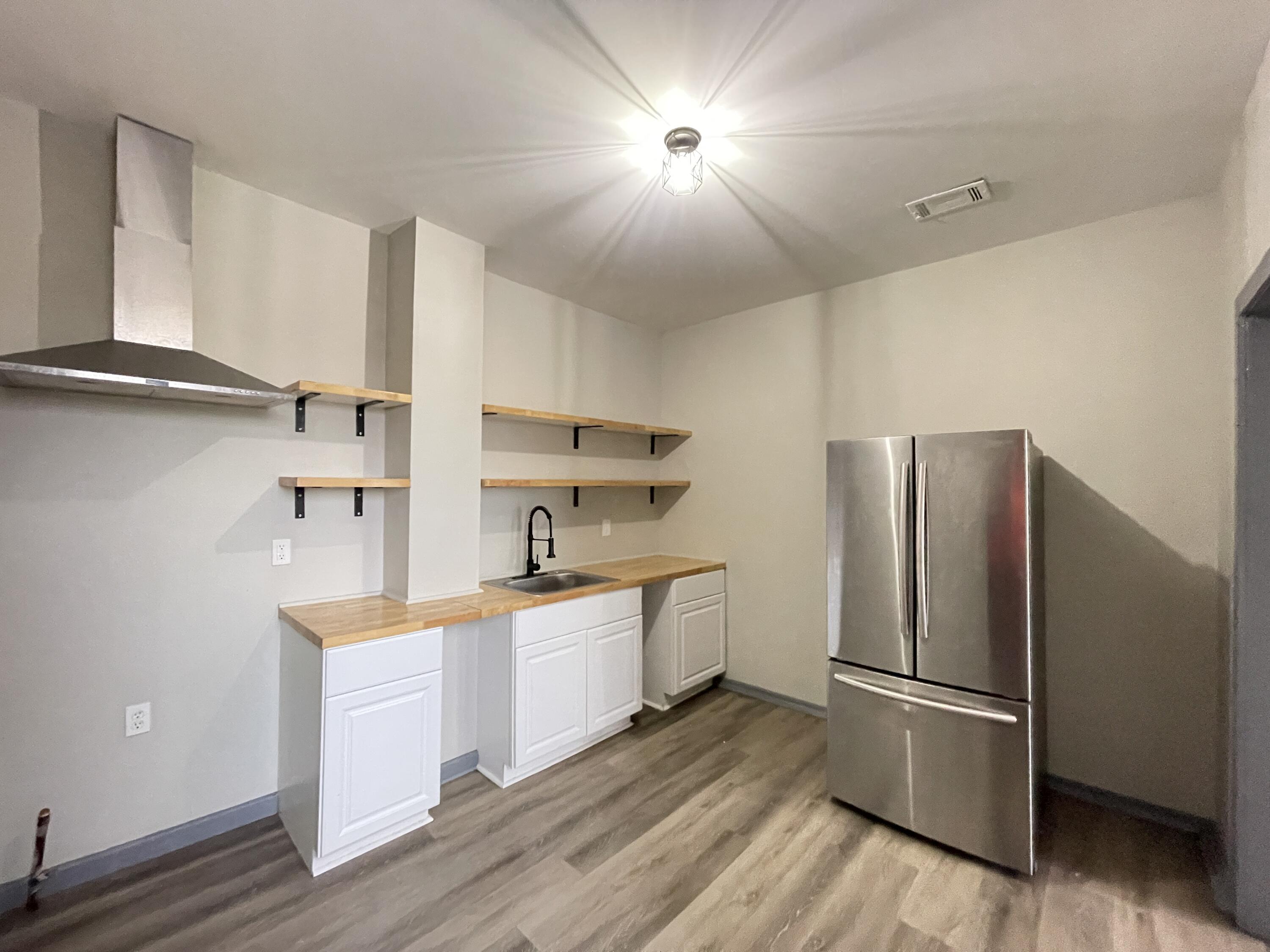 4031 Wesson Street, Unit 305 Detroit, MI 48210 - Photo 1 of 9 IMG_1197