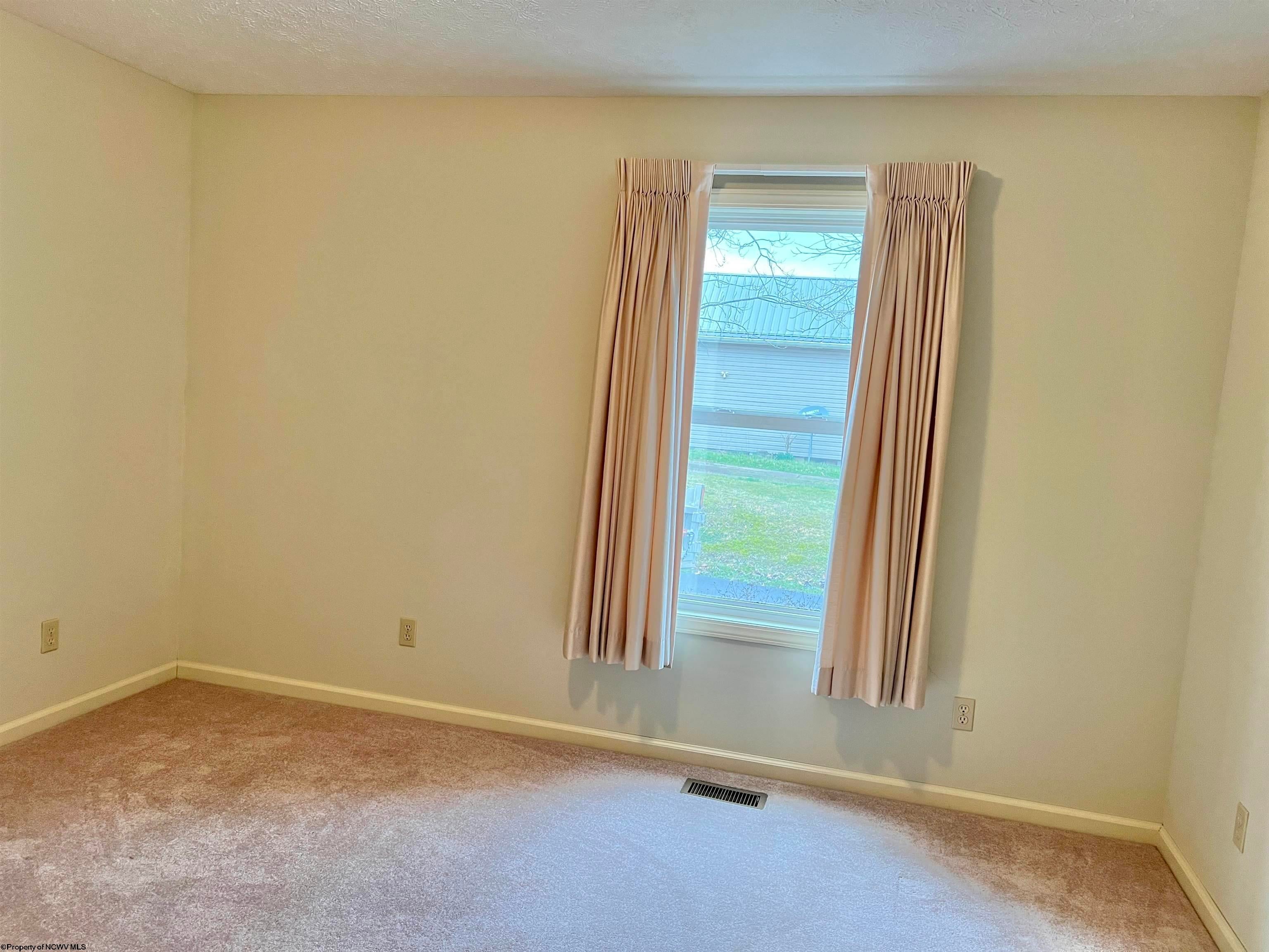 1708 Pleasant Valley Road Fairmont, WV 26554 - Photo 24 of 30 Gallery Image 24
