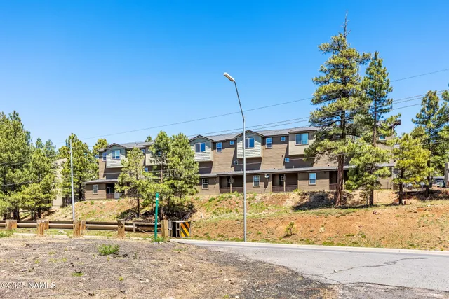 $597,500 | 2545 West Cripple Creek Drive, Flagstaff, AZ 86001