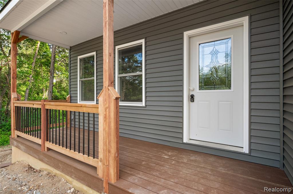 9355 Andersonville Road Clarkston, MI 48346 - Photo 6 of 57