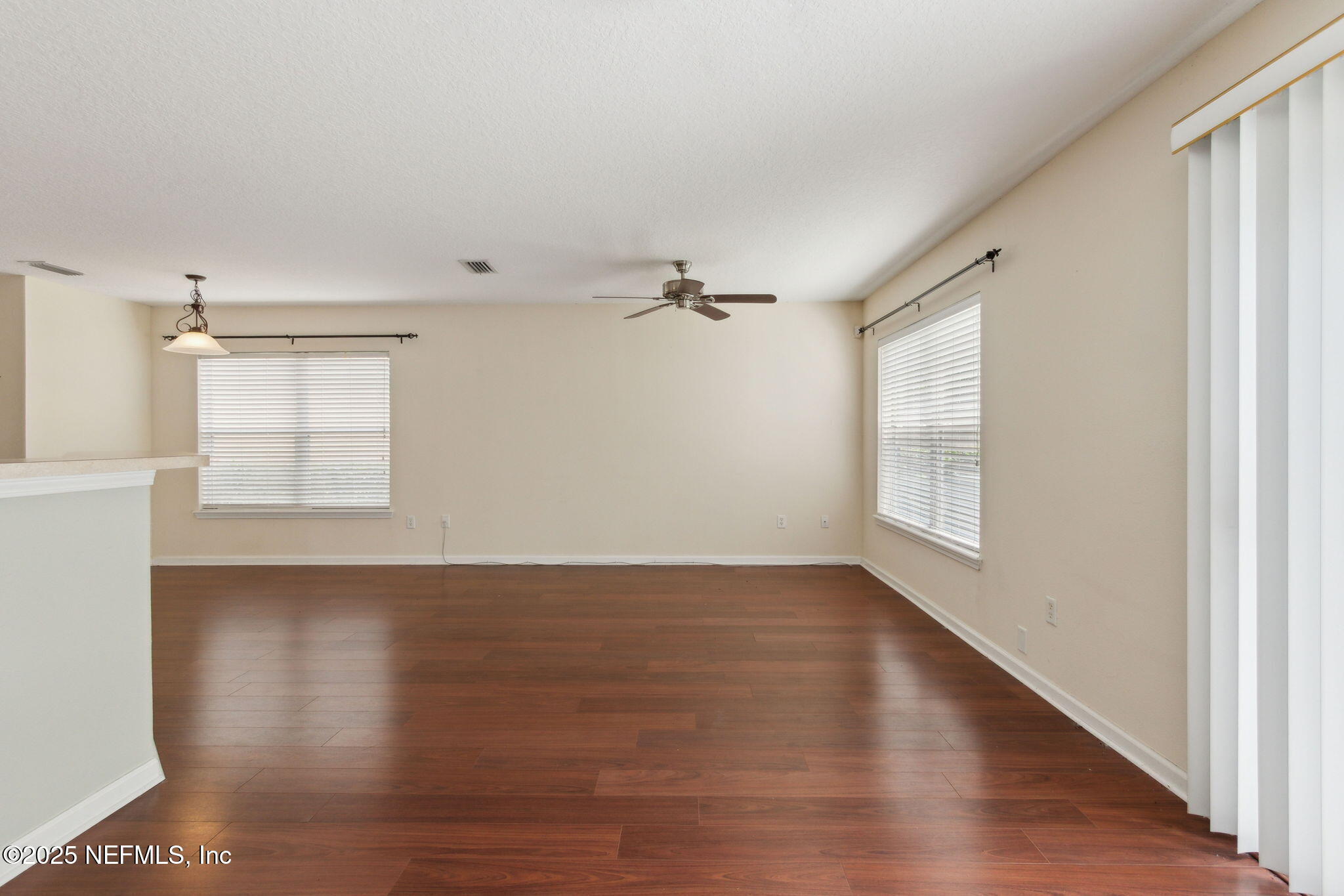 6700 Bowden Road, Unit 1401 Jacksonville, FL 32216 - Photo 14 of 54 Living Room