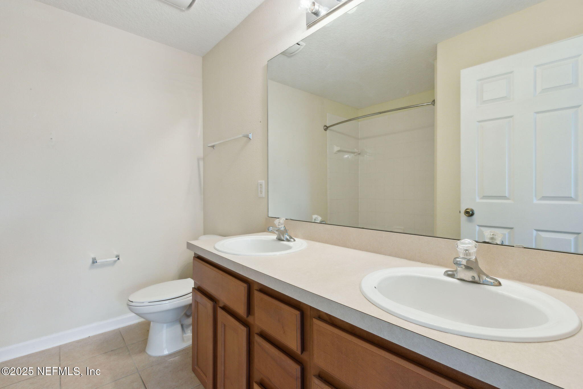 6700 Bowden Road, Unit 1401 Jacksonville, FL 32216 - Photo 25 of 54 Main Bathroom