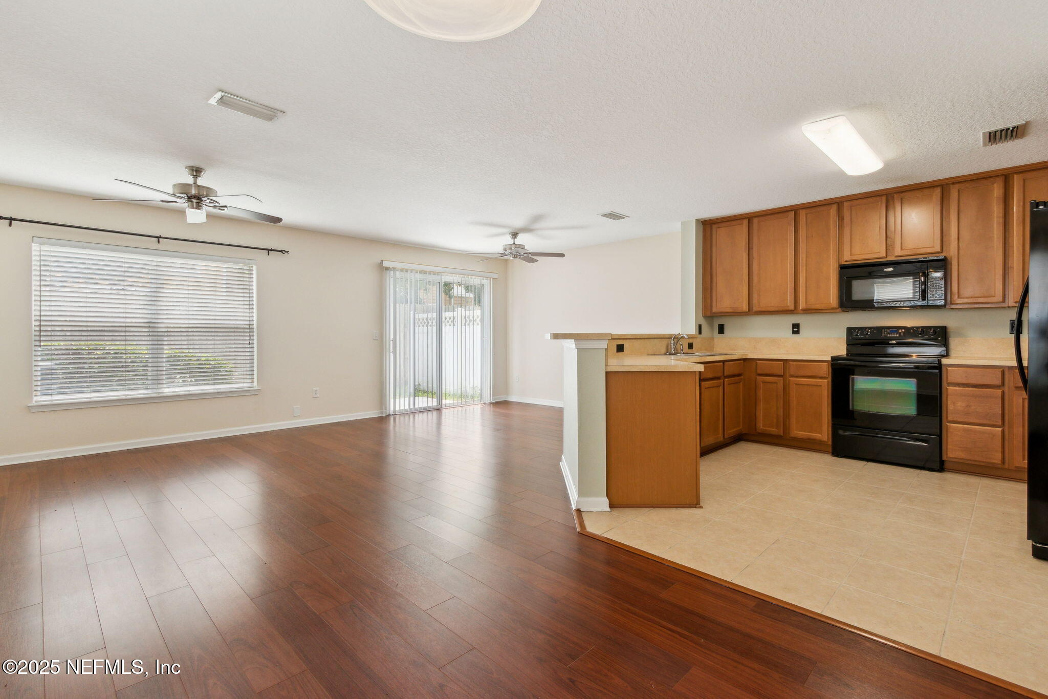6700 Bowden Road, Unit 1401 Jacksonville, FL 32216 - Photo 5 of 54 Living Area