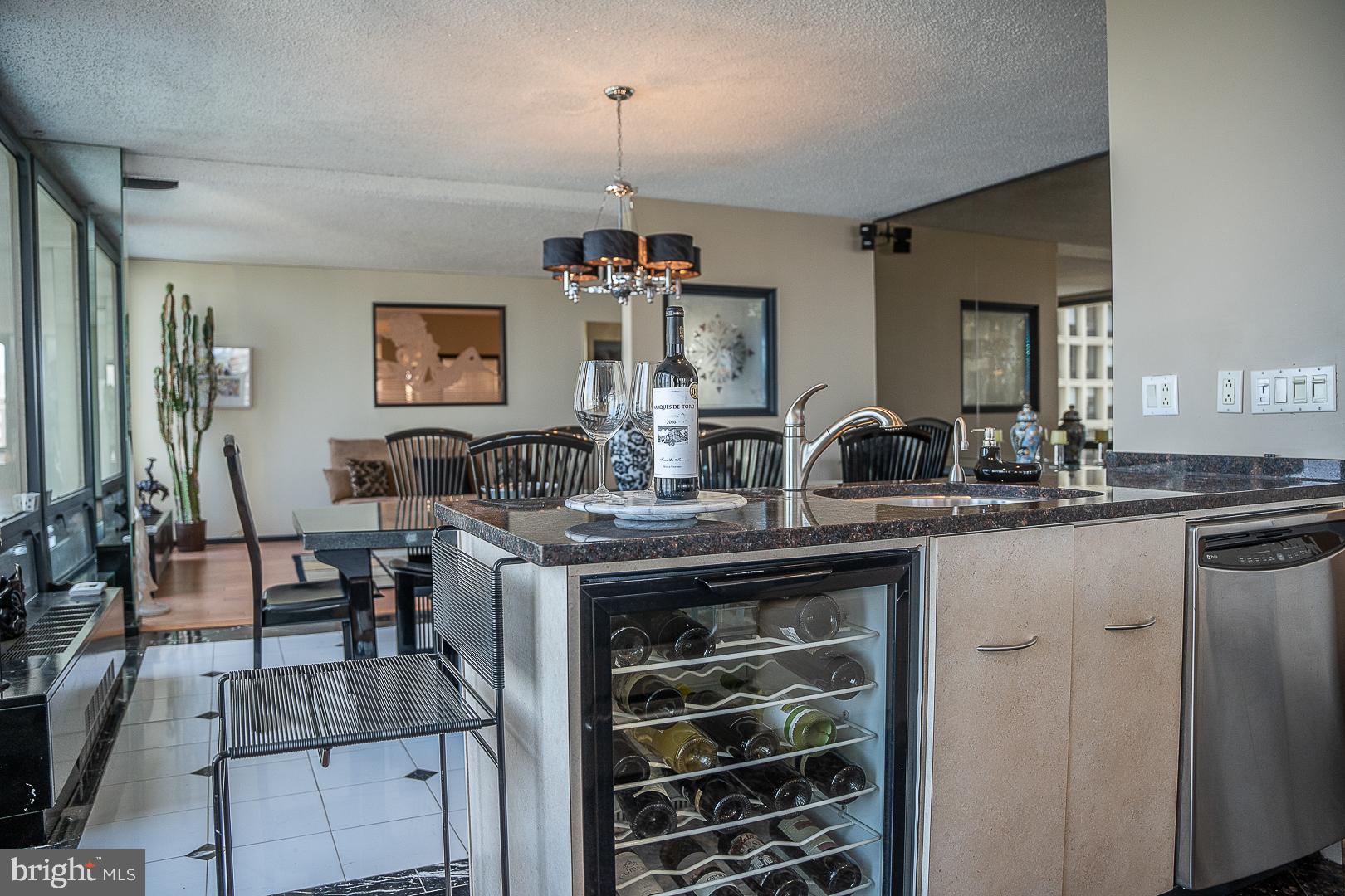 210 Locust Street, Unit 14AHW Philadelphia, PA 19106 - Photo 17 of 65