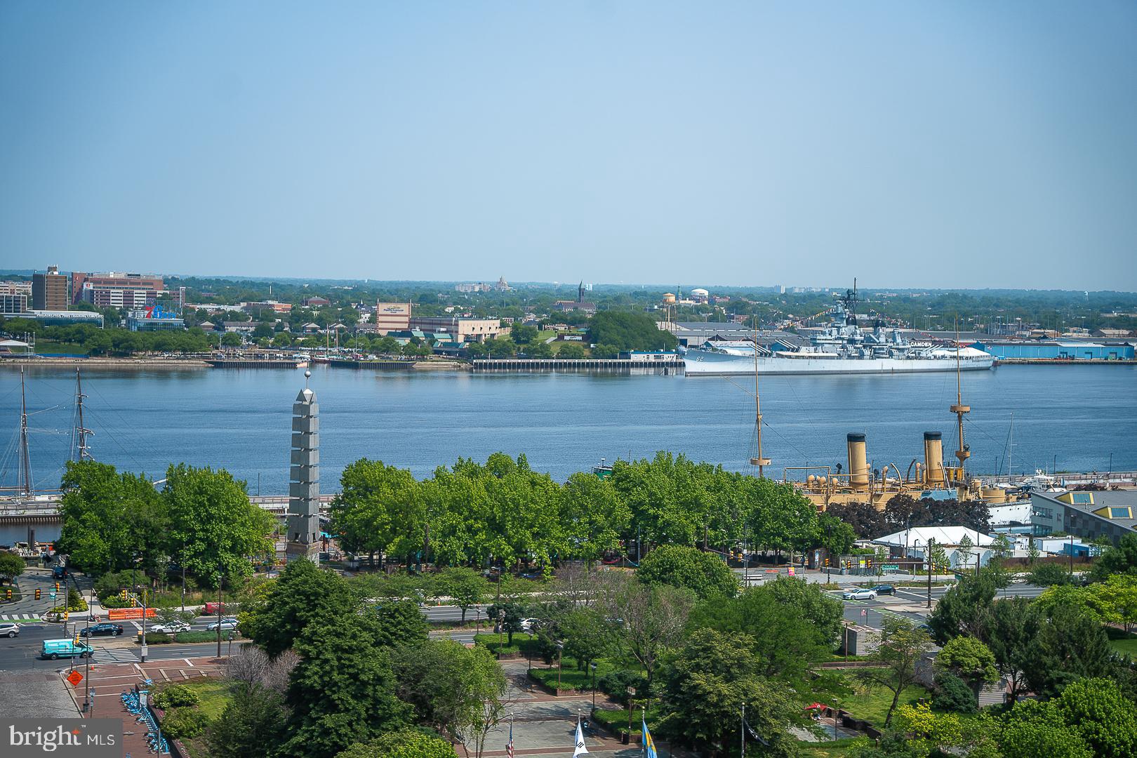 210 Locust Street, Unit 14AHW Philadelphia, PA 19106 - Photo 31 of 65