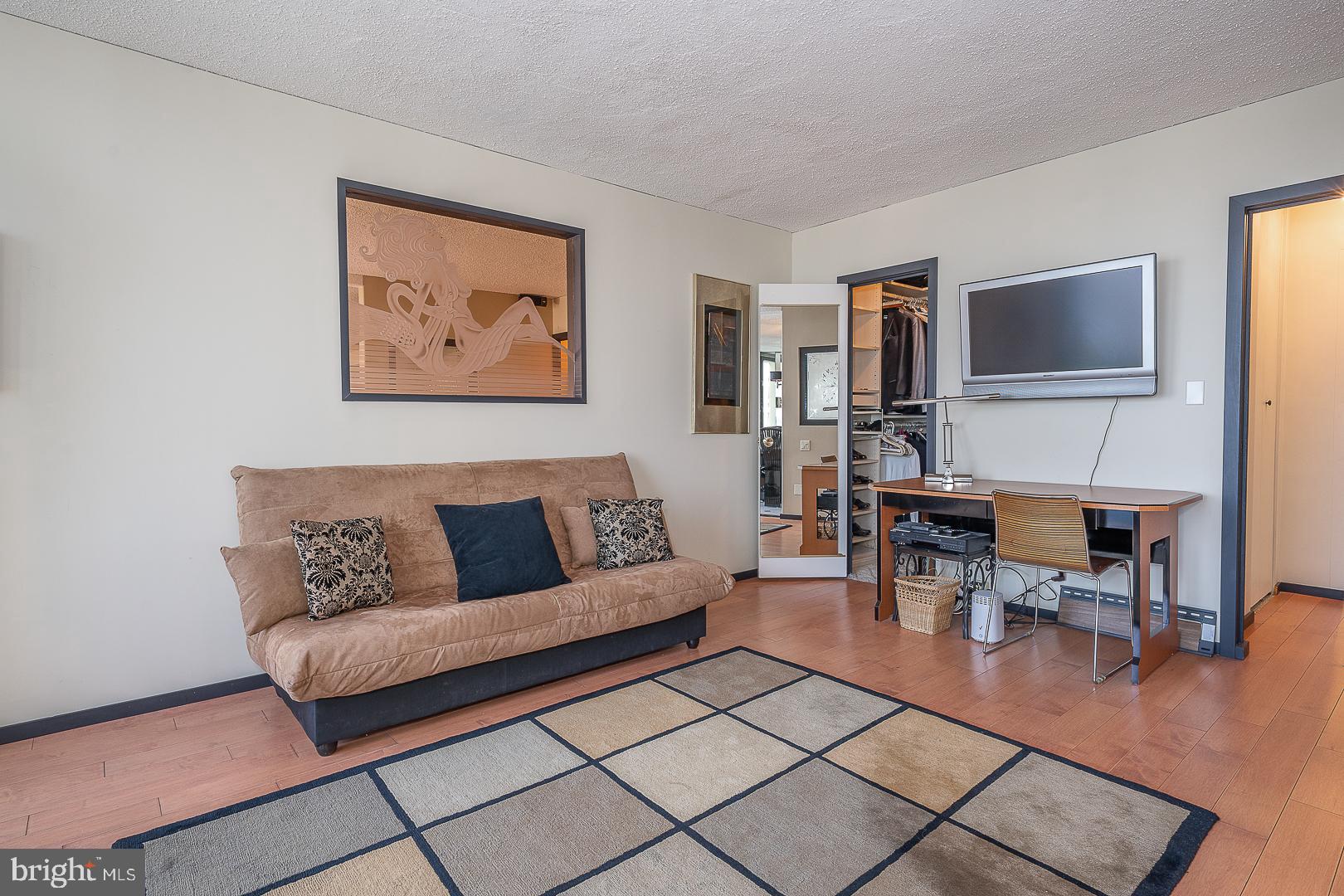 210 Locust Street, Unit 14AHW Philadelphia, PA 19106 - Photo 33 of 65