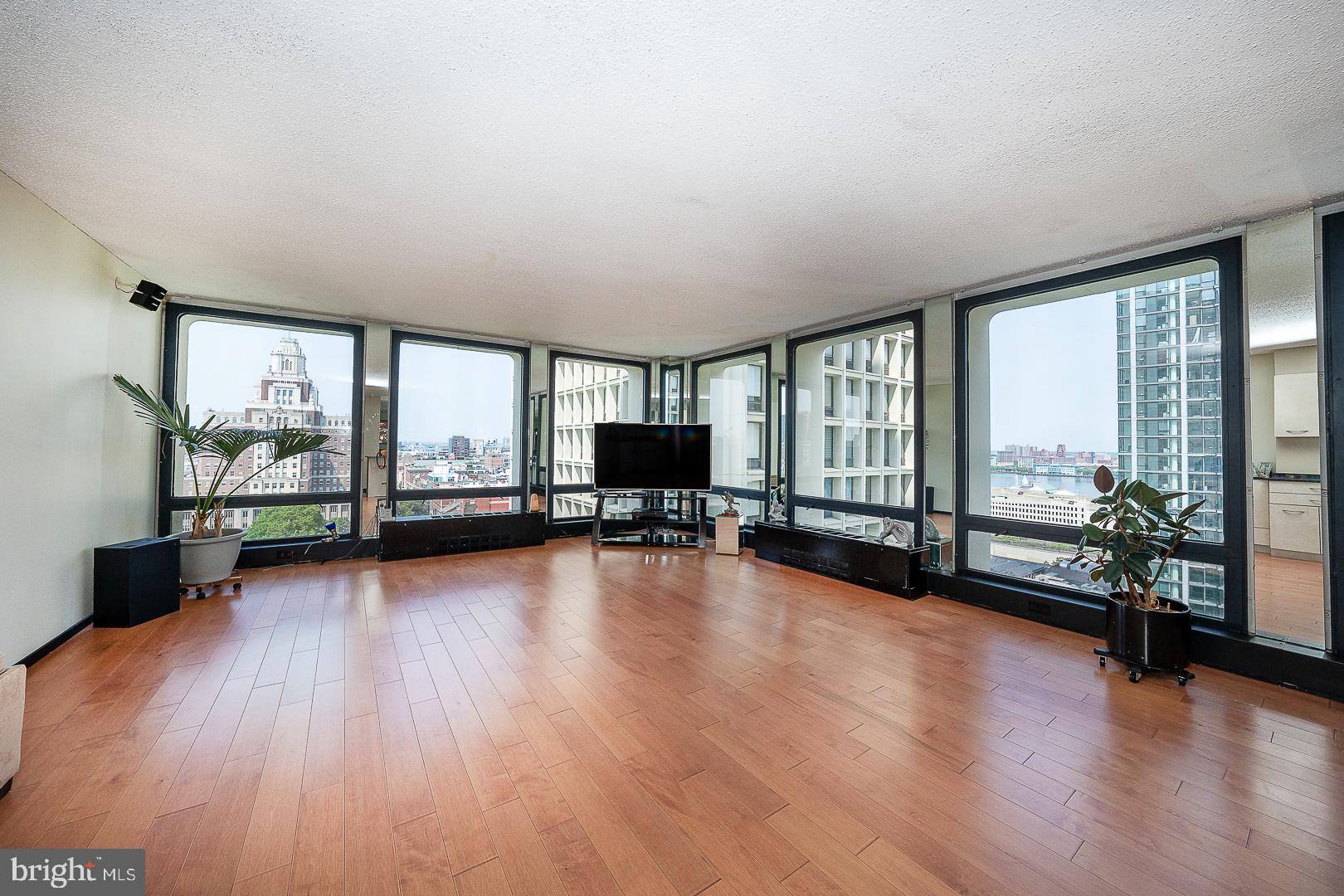 210 Locust Street, Unit 14AHW Philadelphia, PA 19106 - Photo 8 of 65