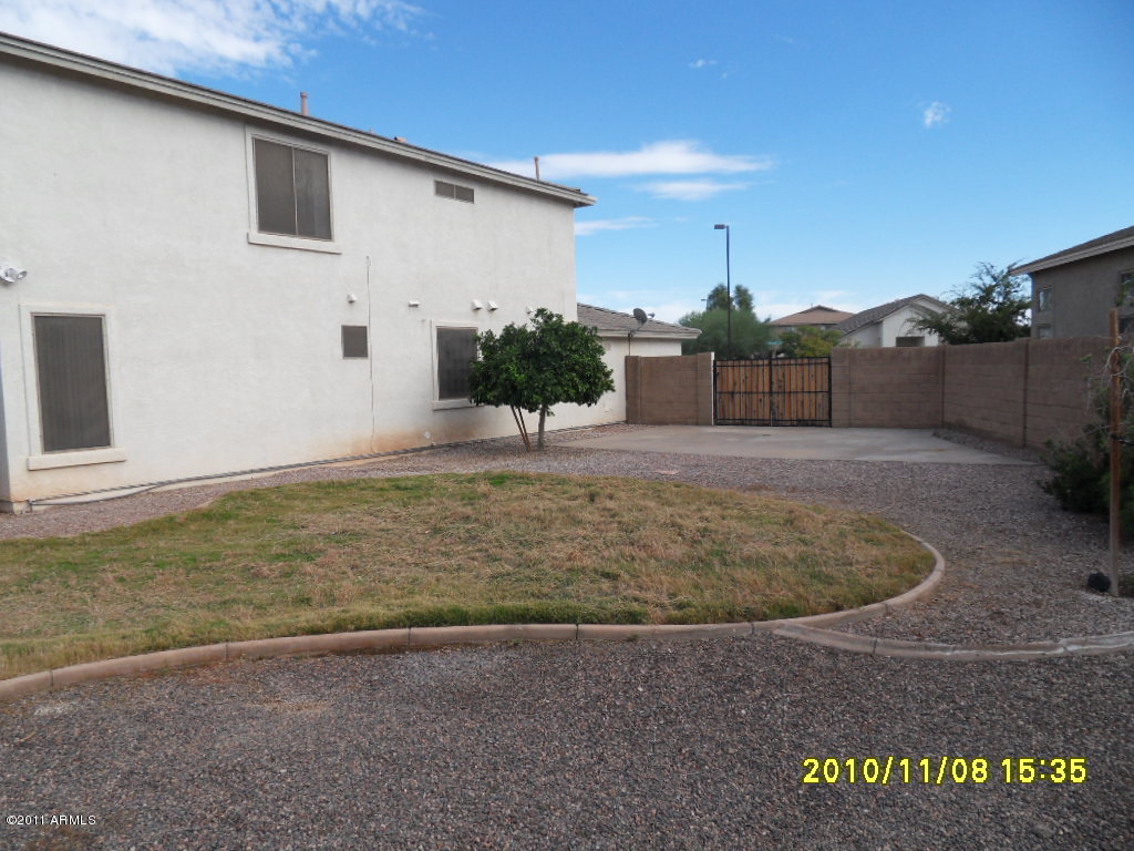 2506 South Martingale Road Gilbert, AZ 85295 - Photo 13 of 14 Side