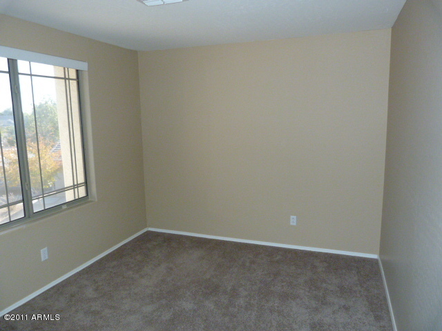 2506 South Martingale Road Gilbert, AZ 85295 - Photo 10 of 14 Bed 2
