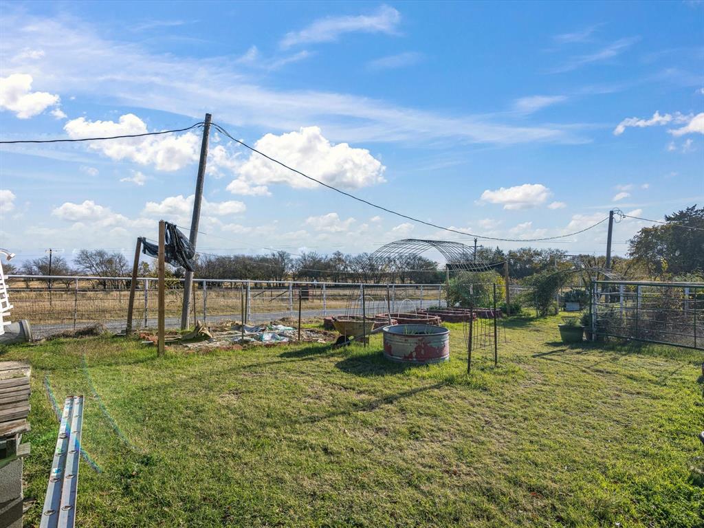117 County Road 2646 Decatur, TX 76234 - Photo 31 of 39 a view of a pool