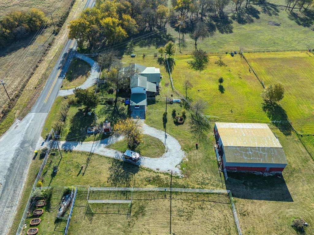 117 County Road 2646 Decatur, TX 76234 - Photo 35 of 39 an aerial view of residential houses with outdoor space