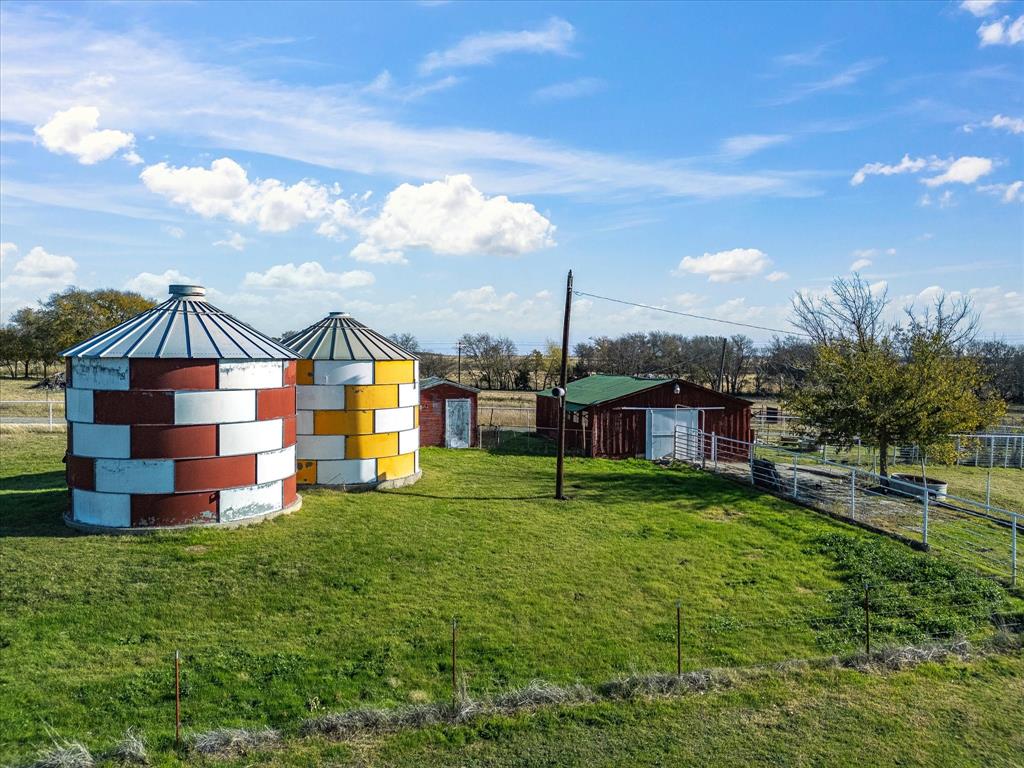117 County Road 2646 Decatur, TX 76234 - Photo 4 of 39 a view of a house with a yard