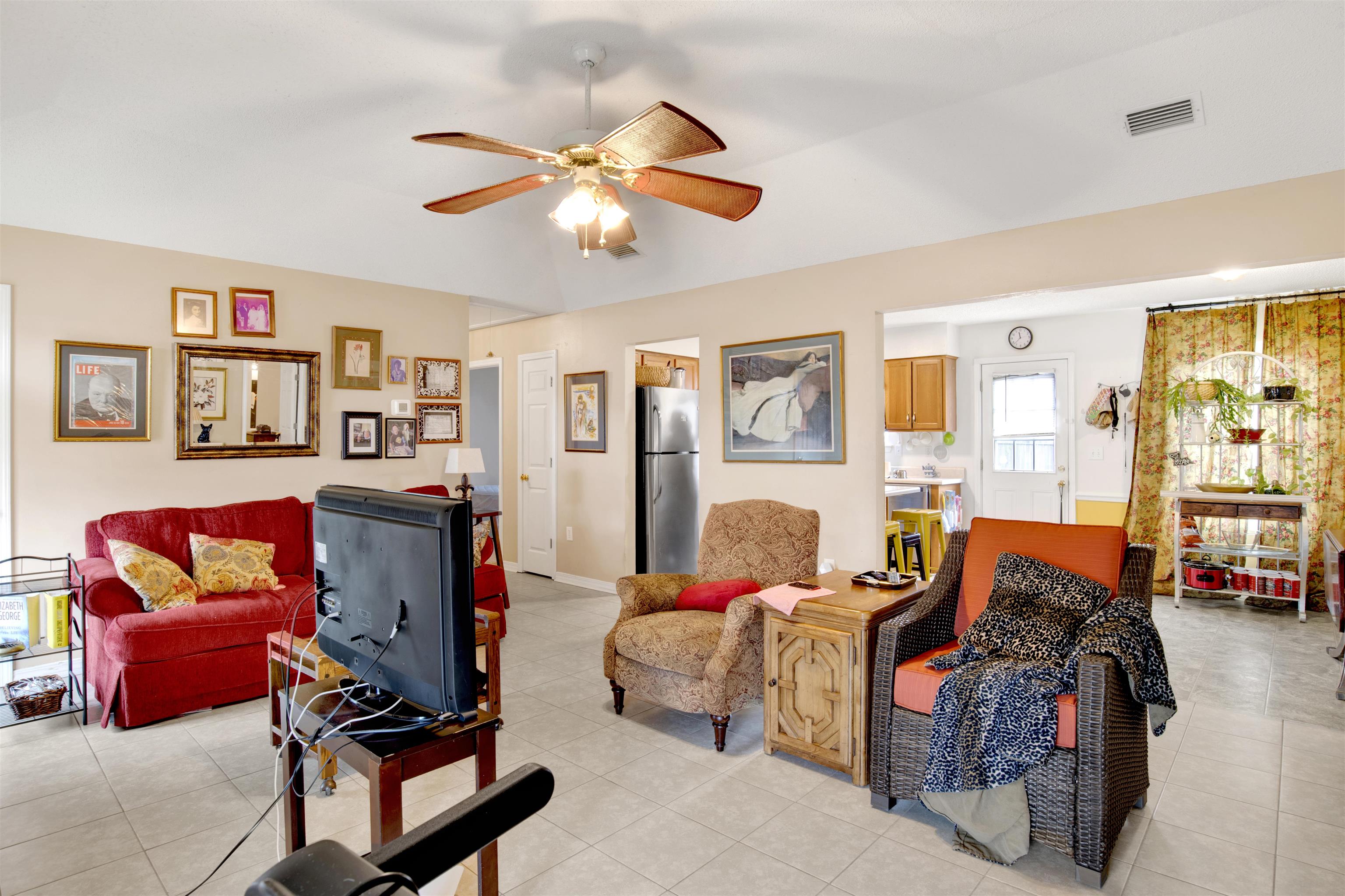 16184 Setter Circle Foley, AL 36535 - Photo 4 of 20