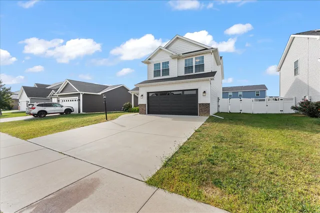 $418,900 | 3901 Slate Drive, Champaign, IL 61822