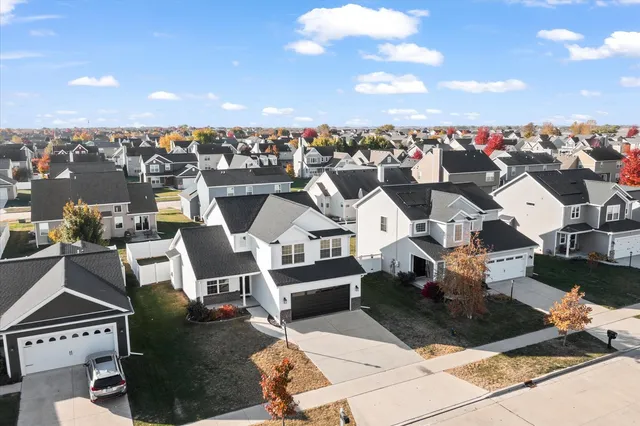 $418,900 | 3901 Slate Drive, Champaign, IL 61822