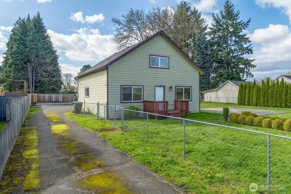 $446,000 | 1215 30th Avenue, Longview, WA 98632