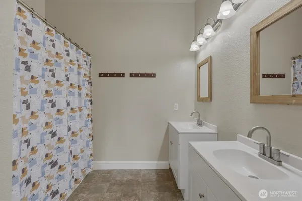 $446,000 | 1215 30th Avenue, Longview, WA 98632