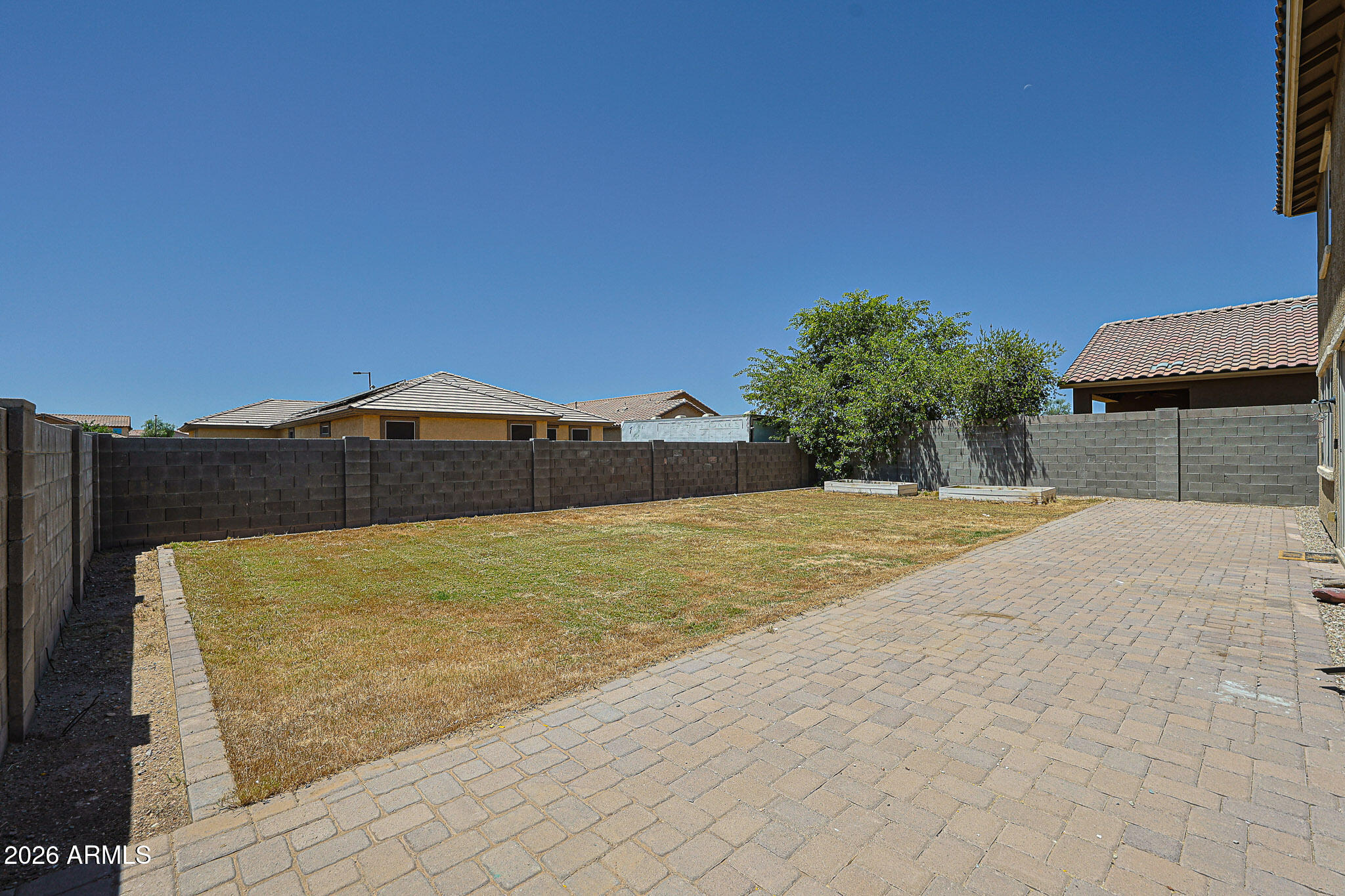 18263 West Williams Road Surprise, AZ 85387 - Photo 33 of 37 C (2)