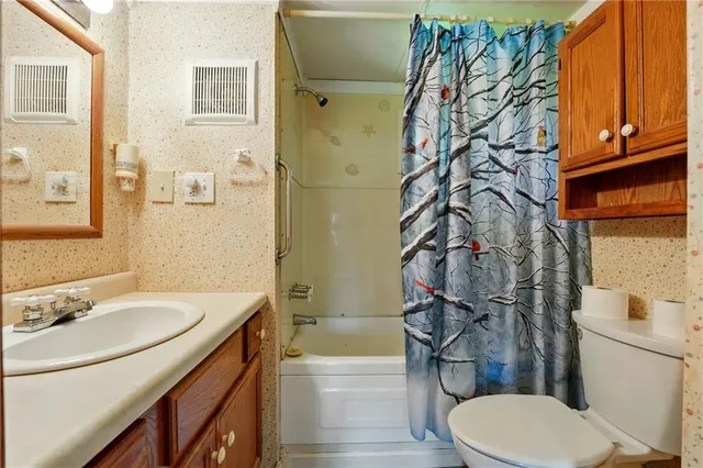 $75,000 | 49 Orchard Road, New Wilmington, PA 16142