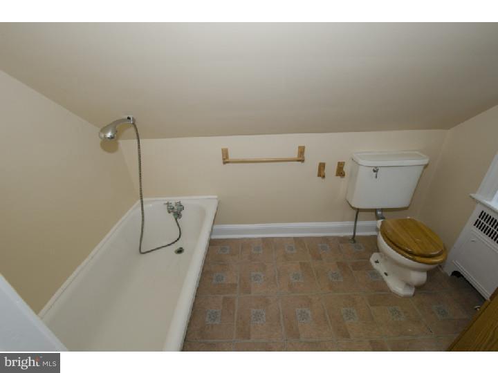 1401 Dorset Lane Wynnewood, PA 19096 - Photo 20 of 25 Gallery Image 20