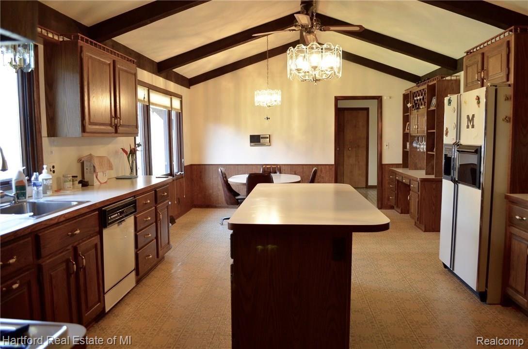 30098 Richmond Road Farmington, MI 48334 - Photo 19 of 61 19