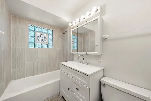 $300,000 | 9417 South 78th Avenue, Hickory Hills, IL 60457