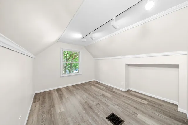 $300,000 | 9417 South 78th Avenue, Hickory Hills, IL 60457