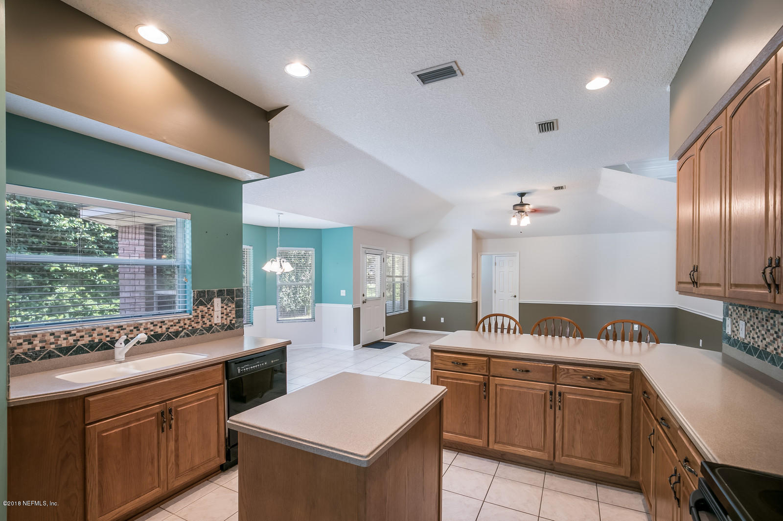 1093 Pebble Ridge Drive Jacksonville, FL 32220 - Photo 13 of 44 36_2P5A7299Edit_mls