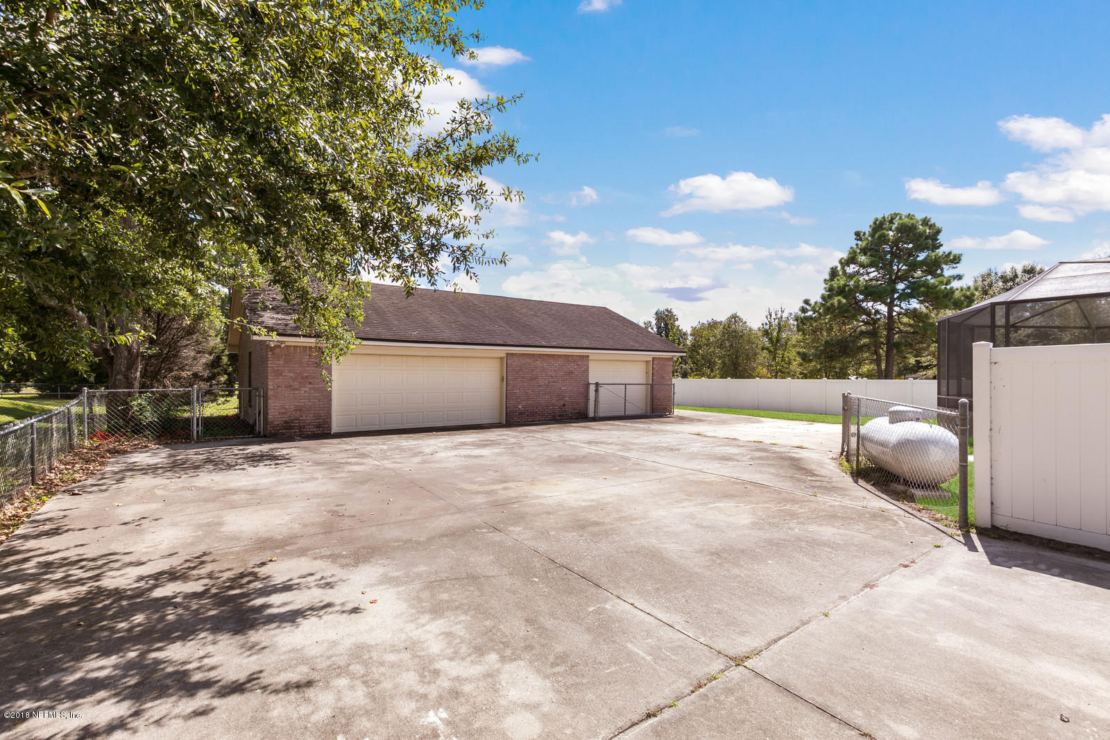 1093 Pebble Ridge Drive Jacksonville, FL 32220 - Photo 4 of 44 14_2P5A7181_mls
