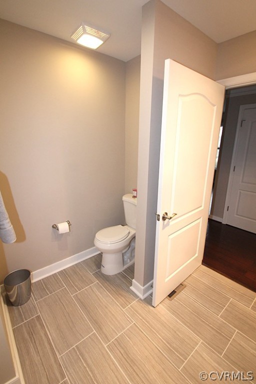 2809 Banbury Road Chester, VA 23831 - Photo 24 of 47 a bathroom with a sink and a toilet