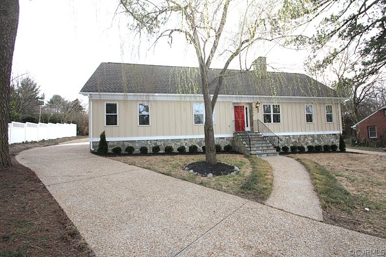 2809 Banbury Road Chester, VA 23831 - Photo 3 of 47 a front view of house with yard and trees around