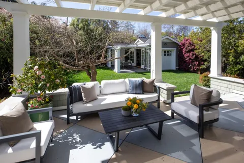 $5,850,000 | 253 Princeton Road, Menlo Park, CA 94025