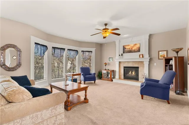 $475,000 | 1404 Northeast Whitestone Drive, Lee's Summit, MO 64086