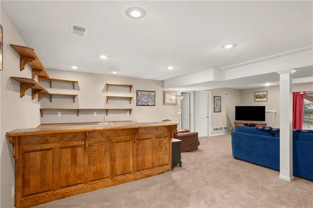 $475,000 | 1404 Northeast Whitestone Drive, Lee's Summit, MO 64086