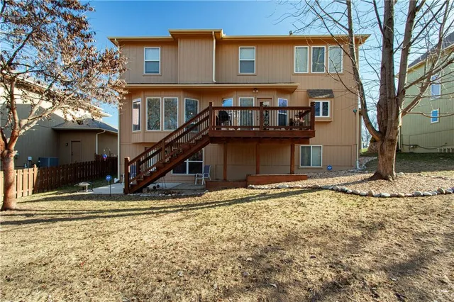 $475,000 | 1404 Northeast Whitestone Drive, Lee's Summit, MO 64086