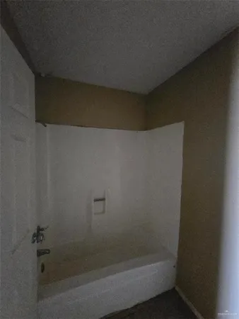 $725 | 106 South Bryan Road, Unit 13, Mission, TX 78572