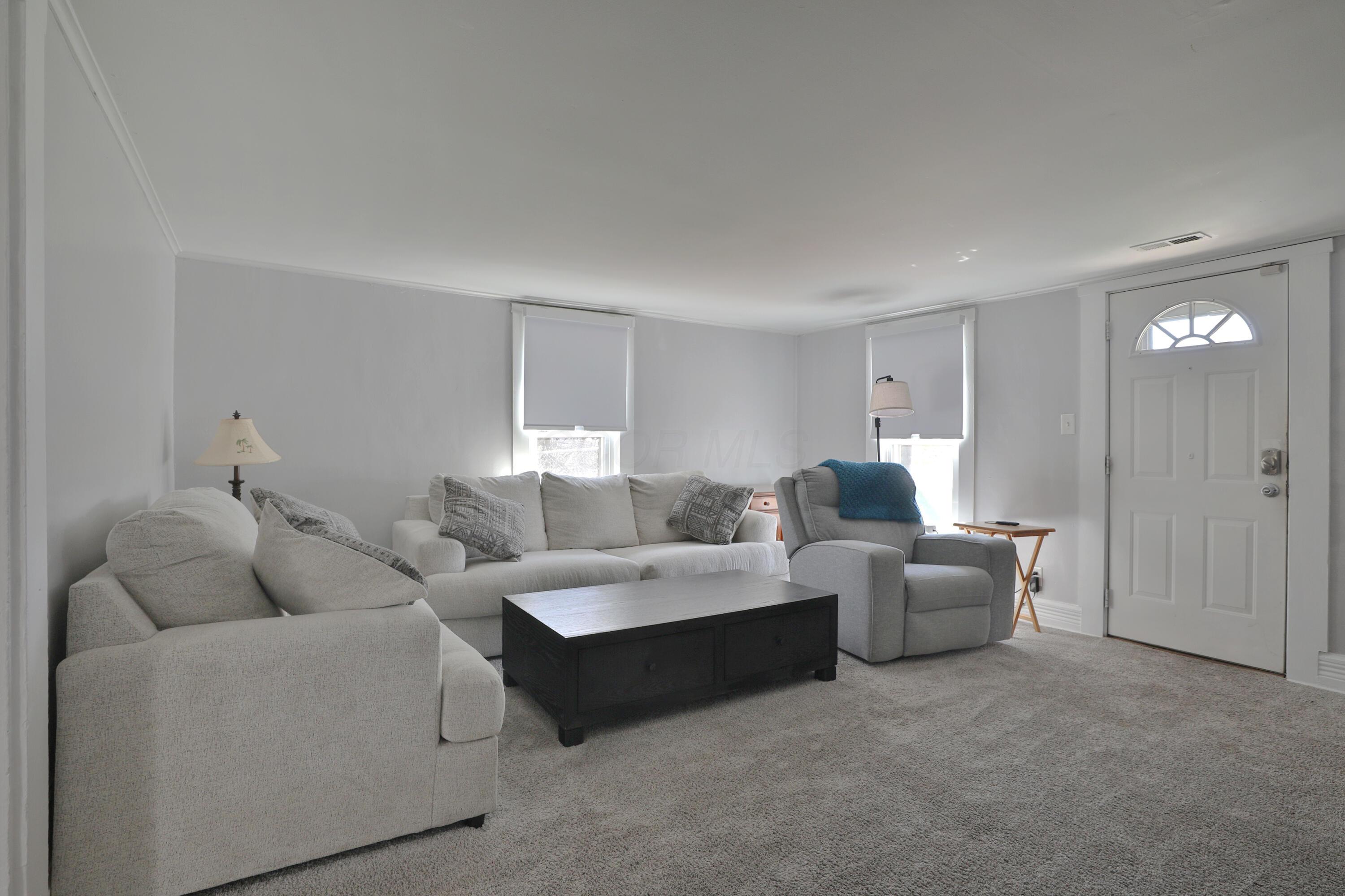 5514 Fairfield Road Orient, OH 43146 - Photo 5 of 31 Living Room