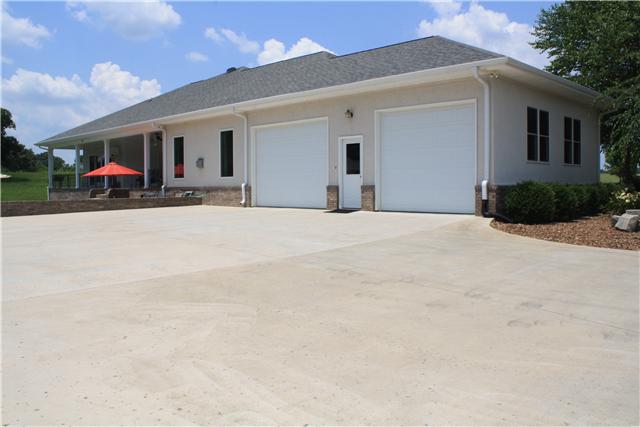46 McLemore Road Taft, TN 38488 - Photo 2 of 17