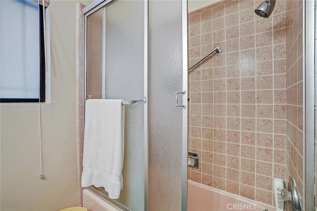 3620 Wrightwood Drive Studio City, CA 91604 - Photo 33 of 39 a bathroom with a shower