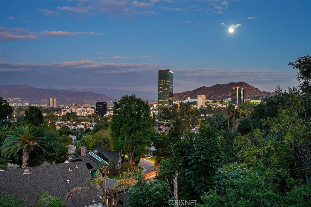 3620 Wrightwood Drive Studio City, CA 91604 - Photo 8 of 39 an aerial view of a house with a yard and lake view