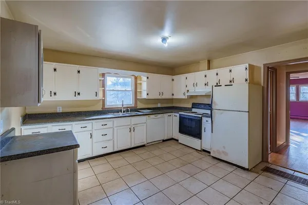 $239,900 | 109 Floyd Mountain Lane, Galax, VA 24333