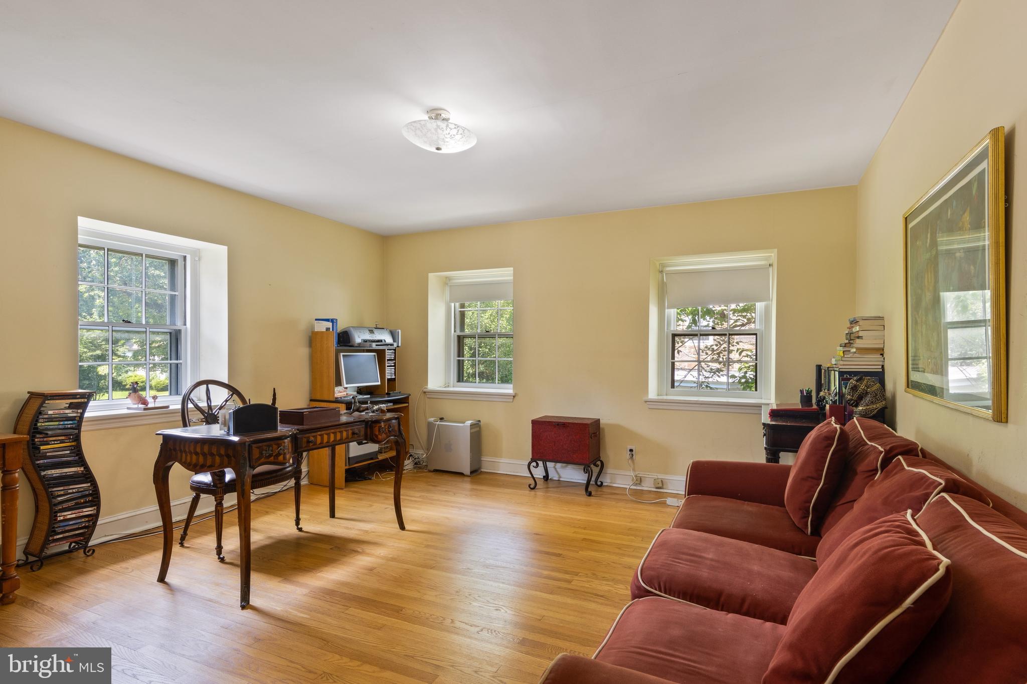 3915 Netherfield Road Philadelphia, PA 19129 - Photo 20 of 28 Spacious 2nd Bedroom